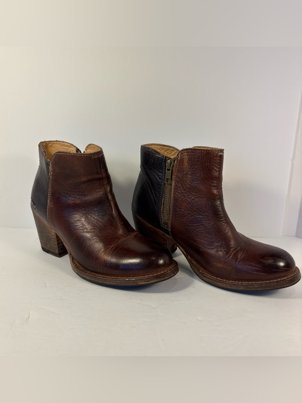 Bed Stu Women’s 6.5 Leather Ankle Boots Brown Black Side Zip Block Heel